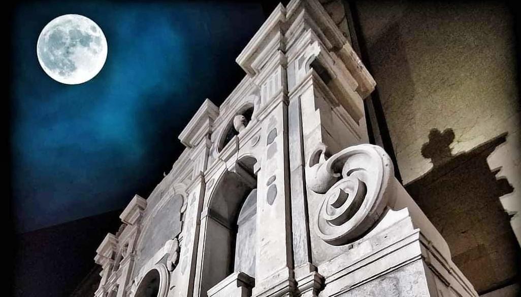 Avellino Fontana Bellerofonte: la luce restituisce ai cittadini un luogo ricco di storia e significato