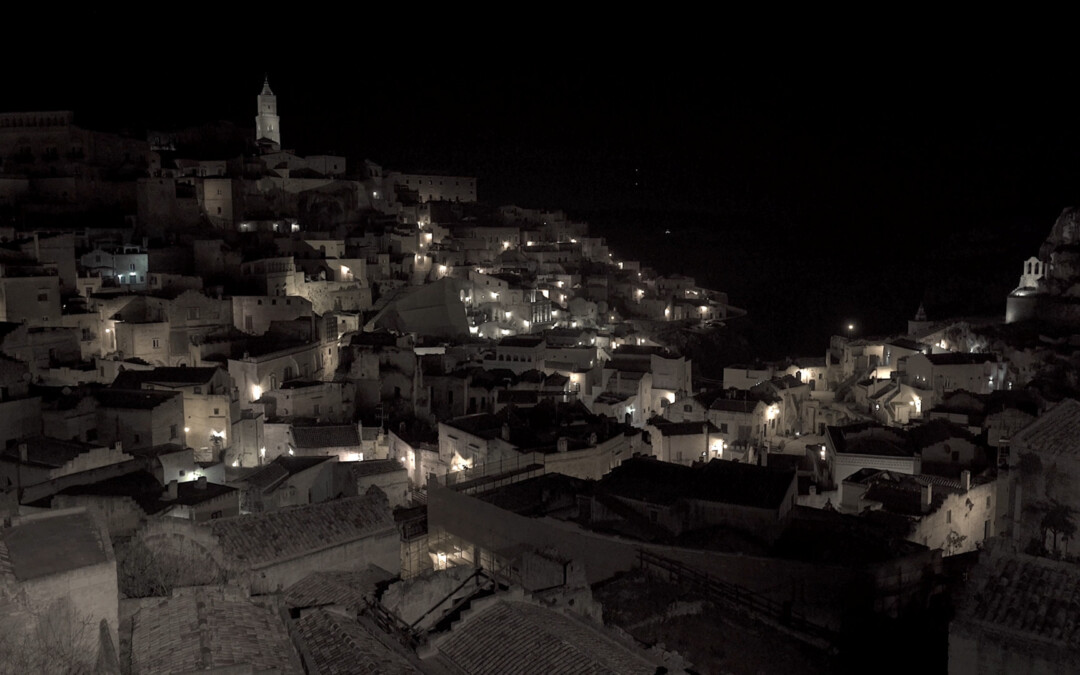 “La luce accarezza la pietra”, parte il nuovo progetto di illuminazione della città di Matera